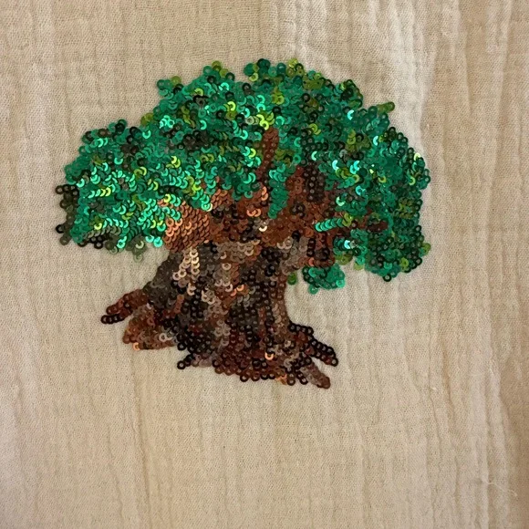 Ellory Kate Animal Kingdom sequin top Mickey Disney - Picture 2 of 5